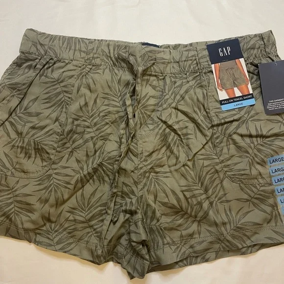 NWT Gap size large green pull on tencel shorts - Picture 2 of 13